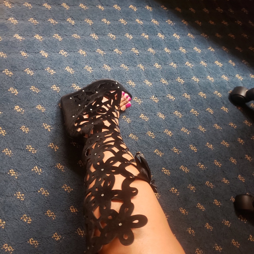 Fancy boots - Picture 4 of 4